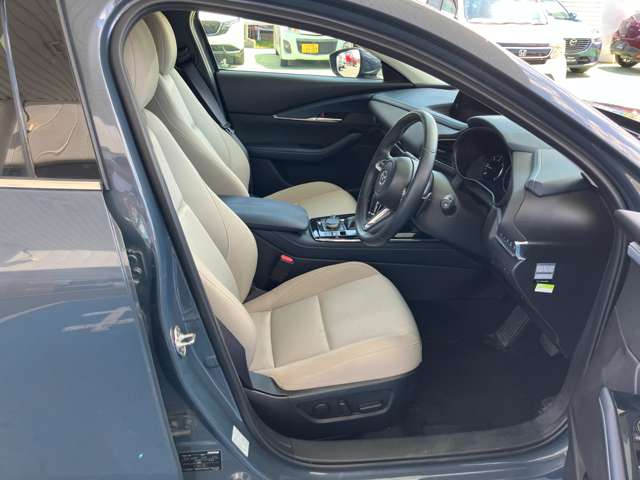 Mazda CX-30 6