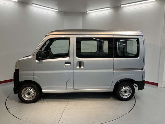 Daihatsu Hijet Cargo 4