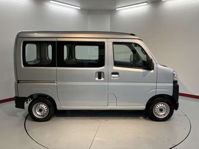 Daihatsu Hijet Cargo 5