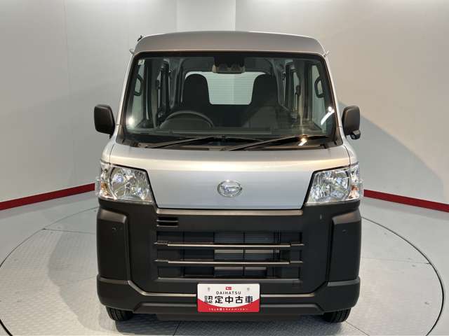 Daihatsu Hijet Cargo 6