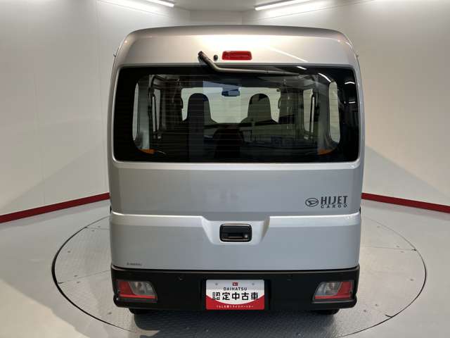 Daihatsu Hijet Cargo 7