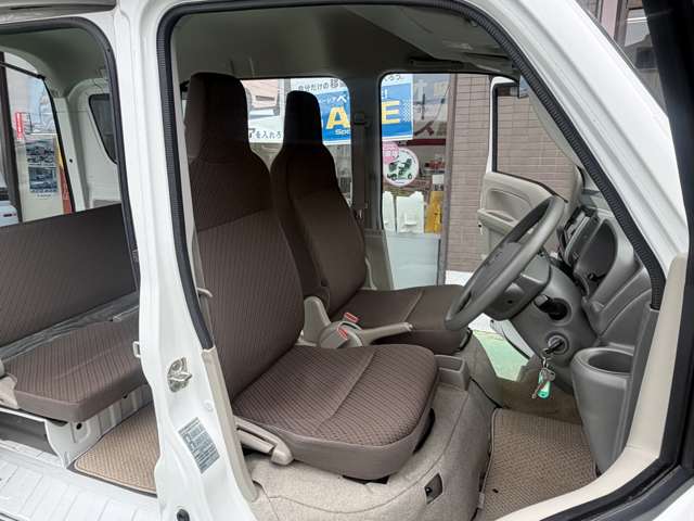Nissan NV100 Clipper 11