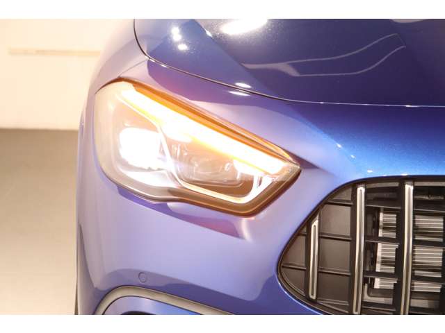 Mercedes-Benz GLA-Class 12