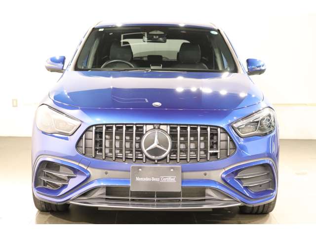 Mercedes-Benz GLA-Class 6