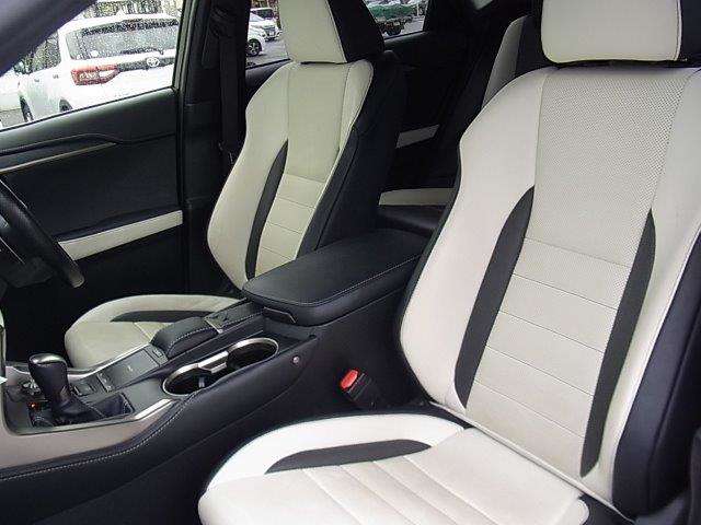 Lexus NX 3