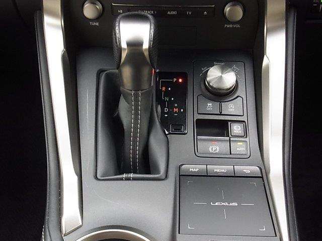 Lexus NX 9