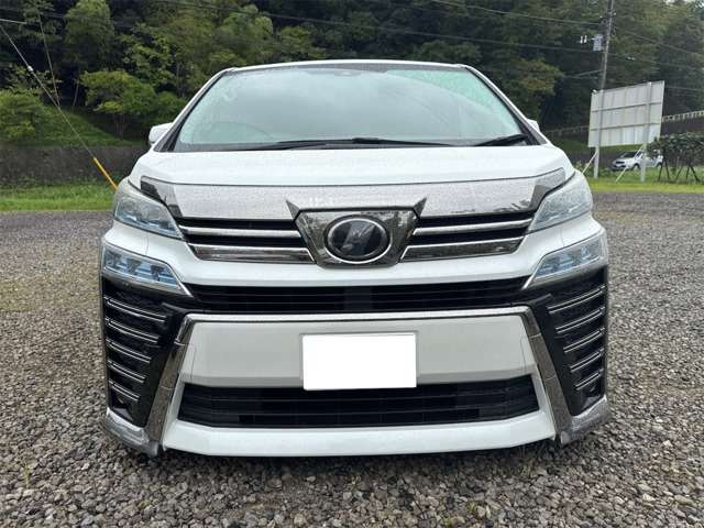 Toyota Vellfire 2