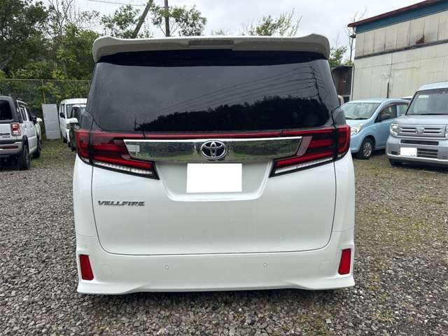Toyota Vellfire 5