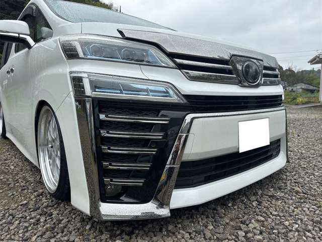 Toyota Vellfire 10
