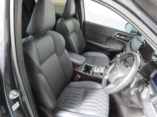 Mitsubishi Outlander 4