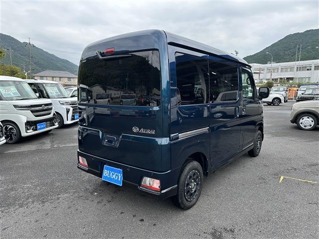 Daihatsu Atrai 7