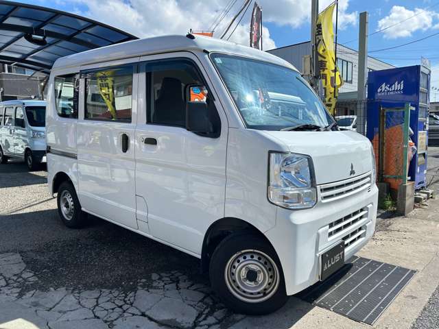 Mitsubishi Minicab Van 5