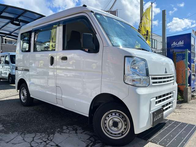 Mitsubishi Minicab Van 7