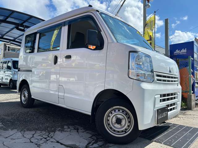 Mitsubishi Minicab Van 9