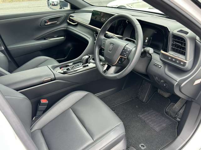 Toyota Crown Sport 7