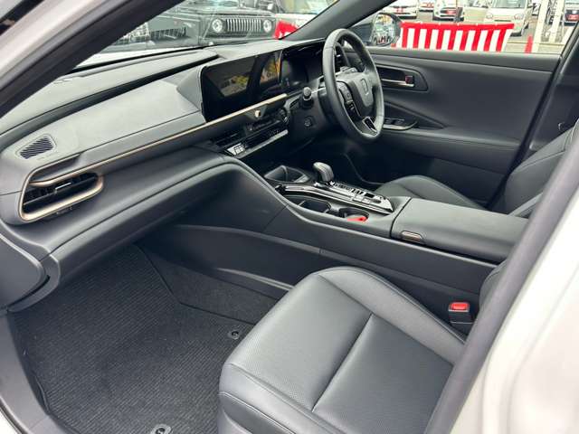 Toyota Crown Sport 8