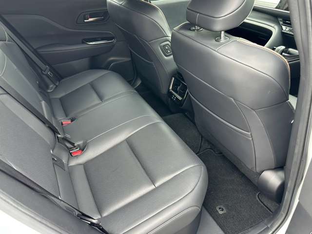 Toyota Crown Sport 9