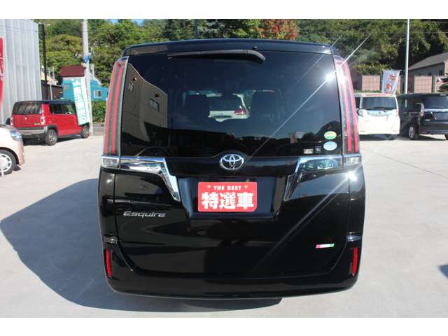 Toyota Esquire 5