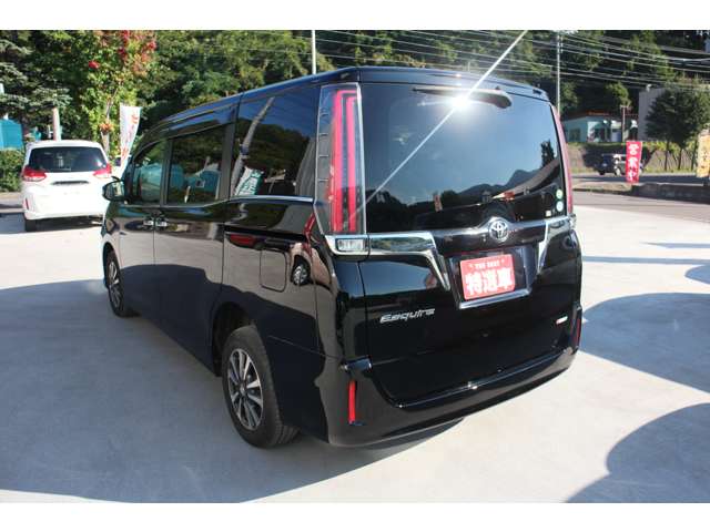 Toyota Esquire 6
