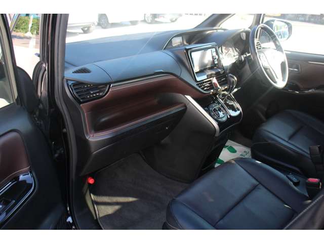Toyota Esquire 7