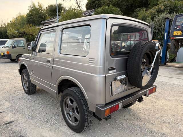 Suzuki Jimny 7