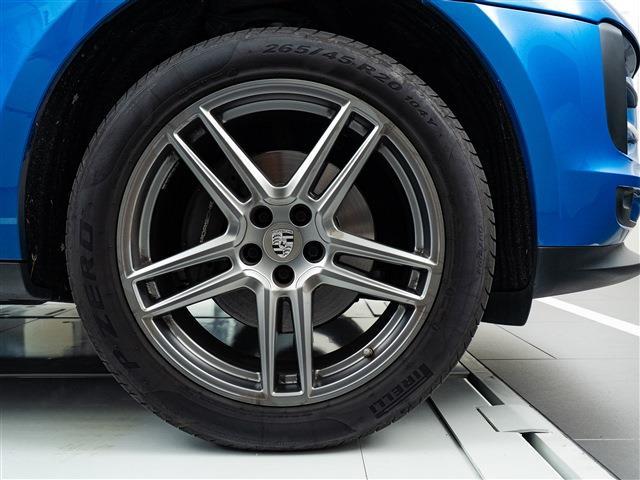 Porsche Macan 5