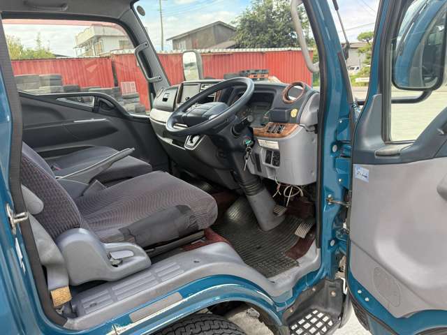 Mitsubishi Fuso Canter 9