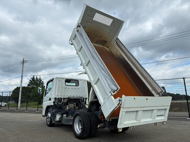 Mitsubishi Fuso Canter 7