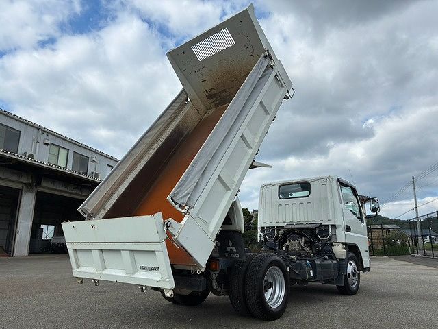 Mitsubishi Fuso Canter 8