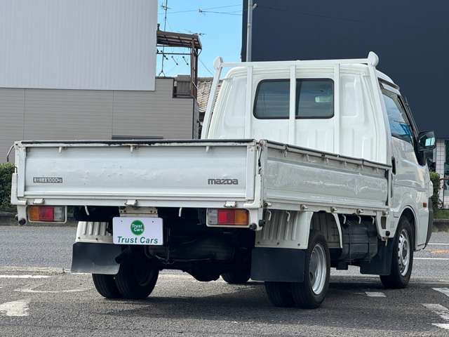 Mazda Bongo Truck 3