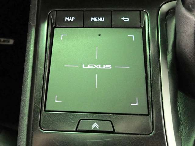 Lexus UX 12