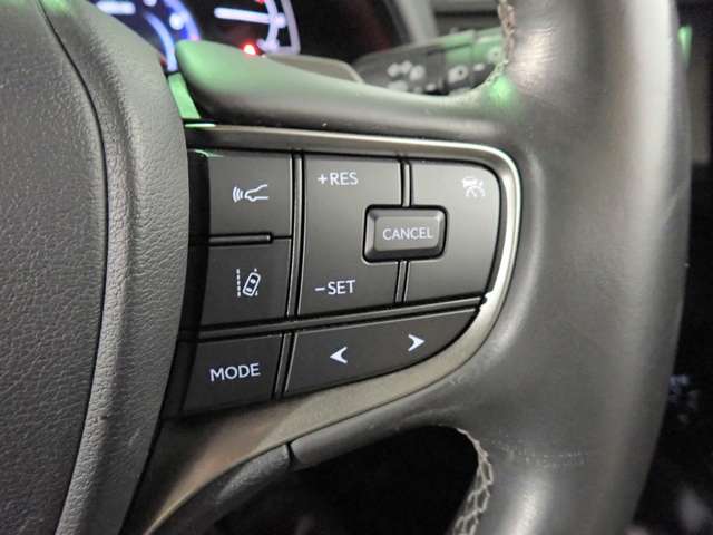 Lexus UX 8