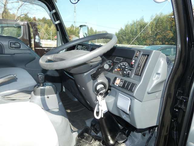 Isuzu Elf 10