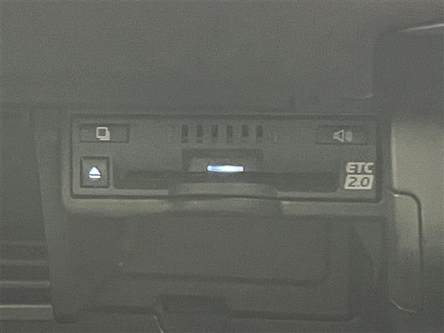 Lexus UX 9