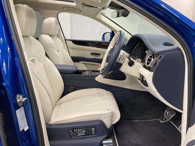 Bentley Bentayga 5