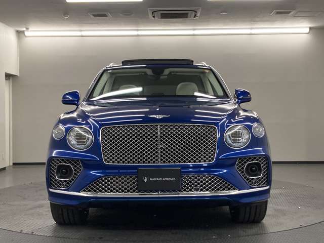 Bentley Bentayga 8