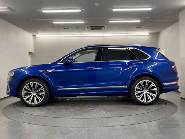 Bentley Bentayga 10