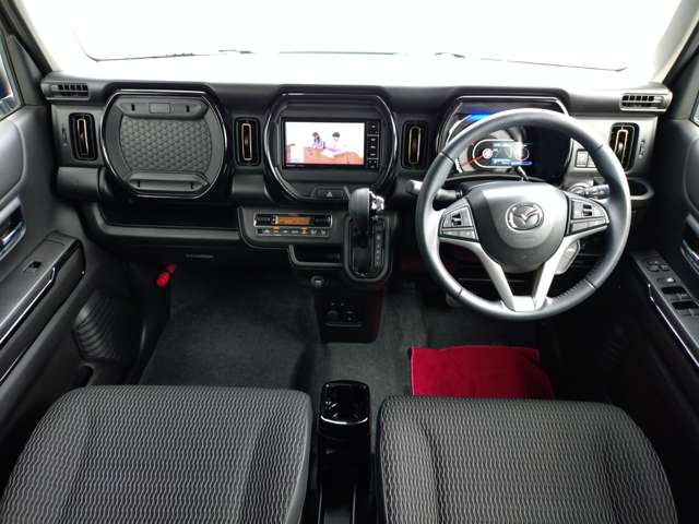 Mazda Flair Crossover 12
