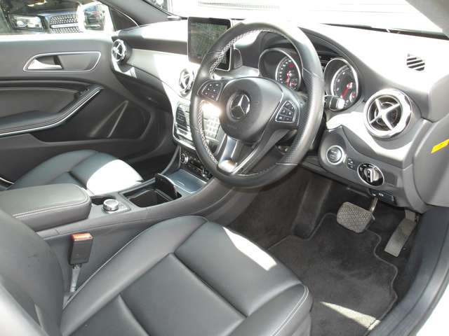 Mercedes-Benz GLA-Class 4