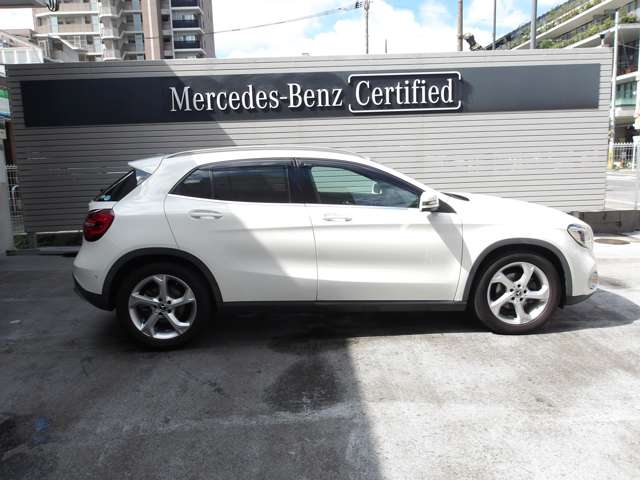 Mercedes-Benz GLA-Class 10