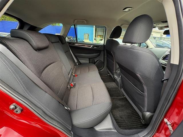 Subaru Legacy Outback 7