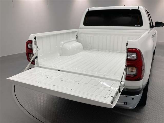 Toyota Hilux 9