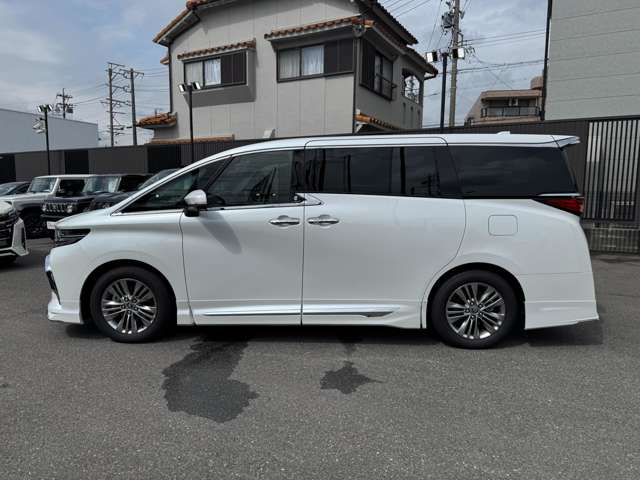 Toyota Alphard 12
