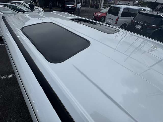 Toyota Alphard 4