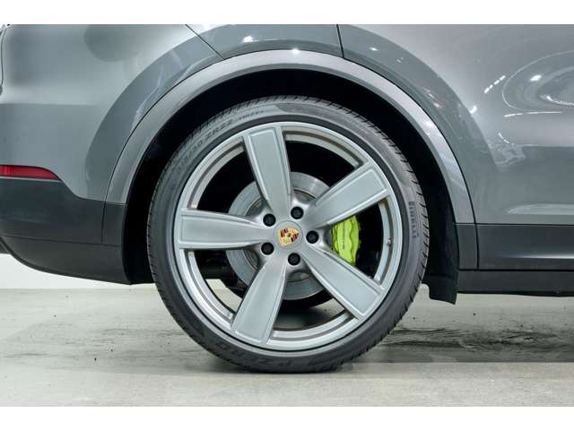 Porsche Cayenne Coupe 12
