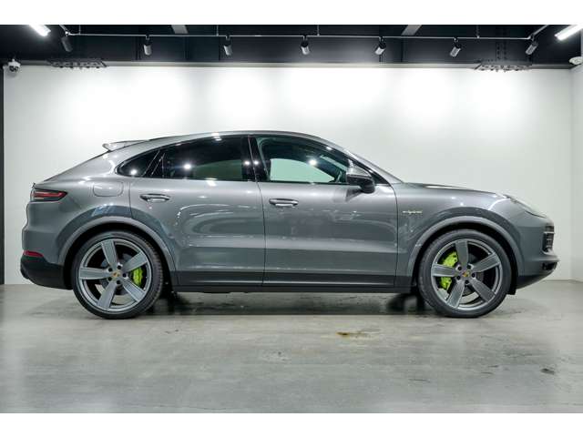 Porsche Cayenne Coupe 4