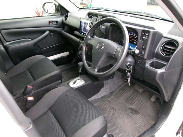 Mazda Familia Van 6