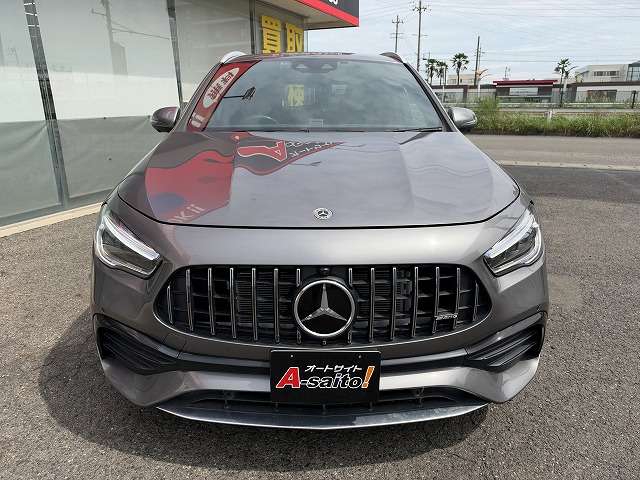 Mercedes-Benz GLA-Class 12