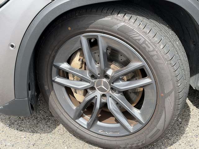 Mercedes-Benz GLA-Class 5