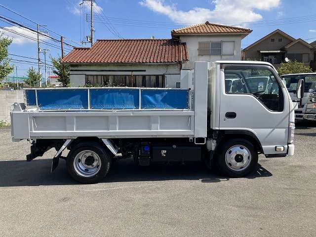Isuzu Elf 12